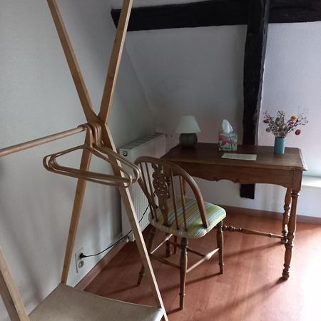 Le Poisson Ivre Bed & Breakfast Dinan Exterior photo