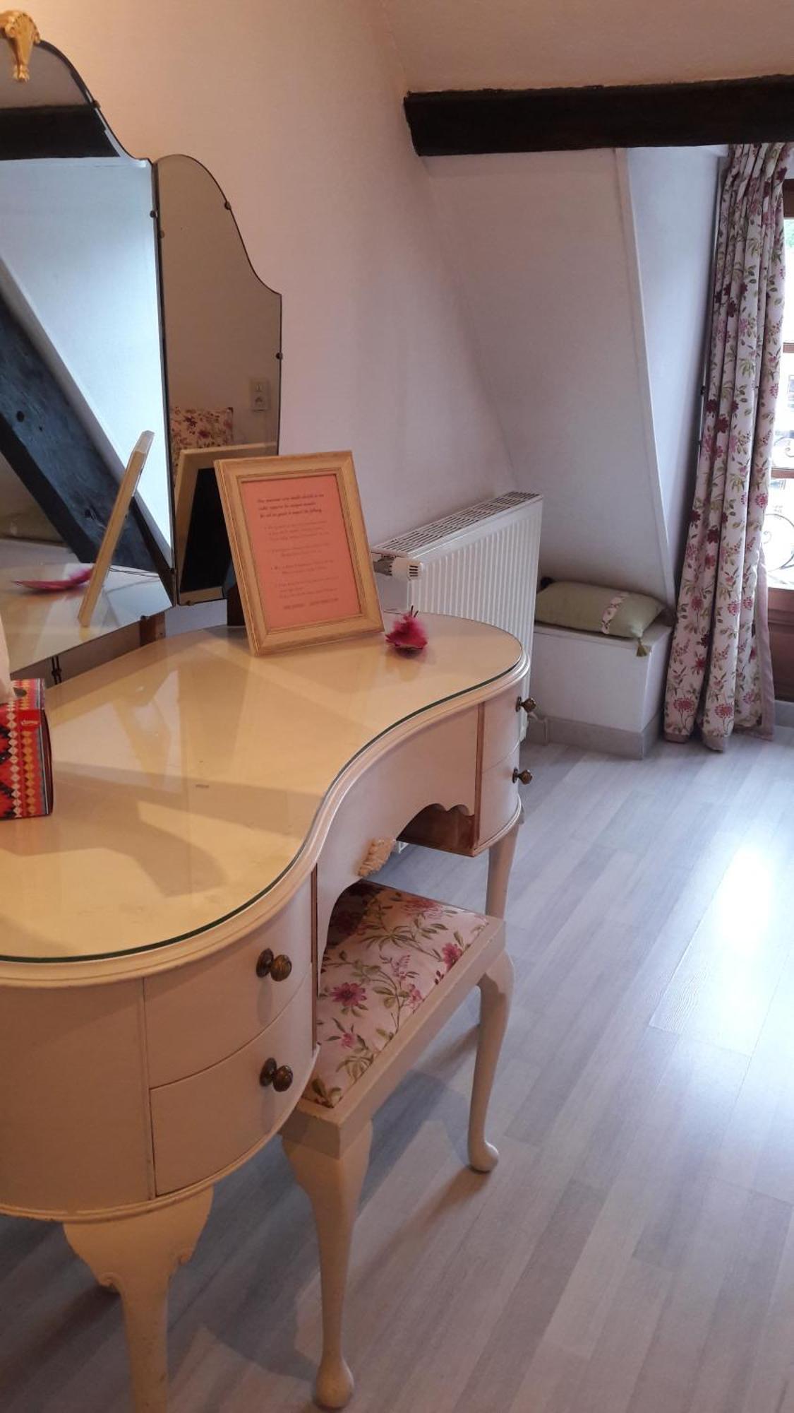 Le Poisson Ivre Bed & Breakfast Dinan Exterior photo