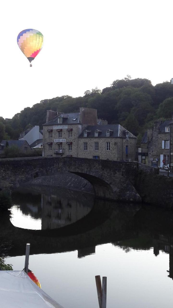 Le Poisson Ivre Bed & Breakfast Dinan Exterior photo
