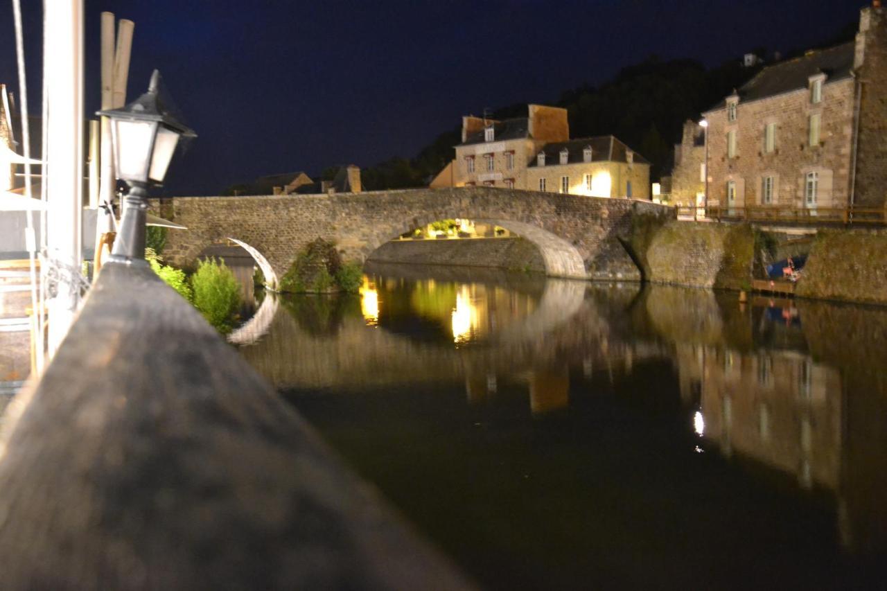 Le Poisson Ivre Bed & Breakfast Dinan Exterior photo